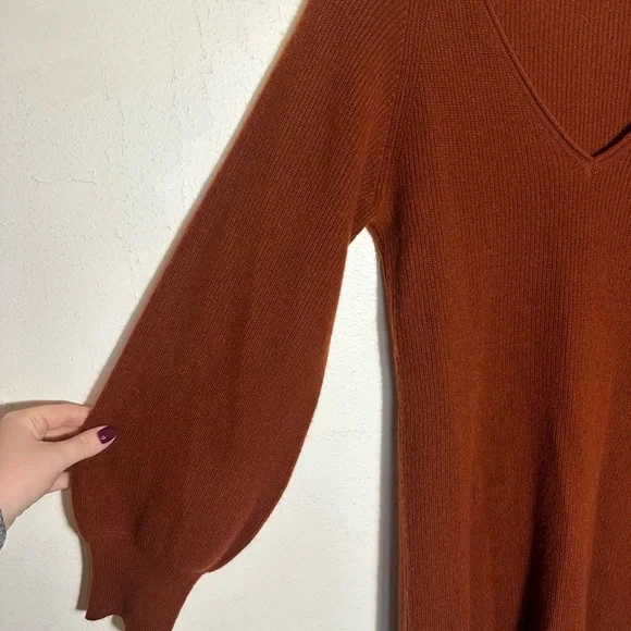 Sundance - V-Neck Sweater Dress in Rich Rust - Picture 6 of 8